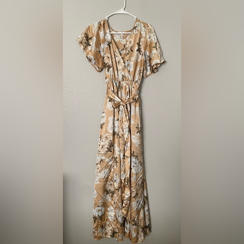 Baltic Born floral dress. Size L. Champagne/taupe color with white flowers.
